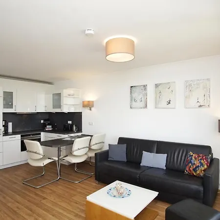 Mit Meerblick Und Balkon, Gratis Nutzung Vom Ahoi Erlebnisbad Und Sauna In Sellin - Meeresblick 14 Lejlighed *