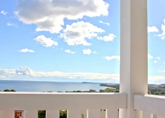 mit Meerblick und Balkon, gratis Nutzung vom AHOI Erlebnisbad und Sauna in Sellin - Meeresblick FeWo 14 Apartment *