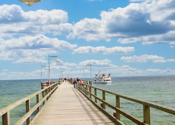 mit Meerblick und Balkon, gratis Nutzung vom AHOI Erlebnisbad und Sauna in Sellin - Meeresblick FeWo 14 *