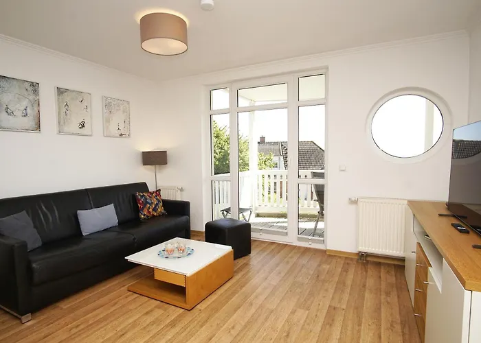 mit Meerblick und Balkon, gratis Nutzung vom AHOI Erlebnisbad und Sauna in Sellin - Meeresblick FeWo 14 Apartment Goehren (Ruegen)